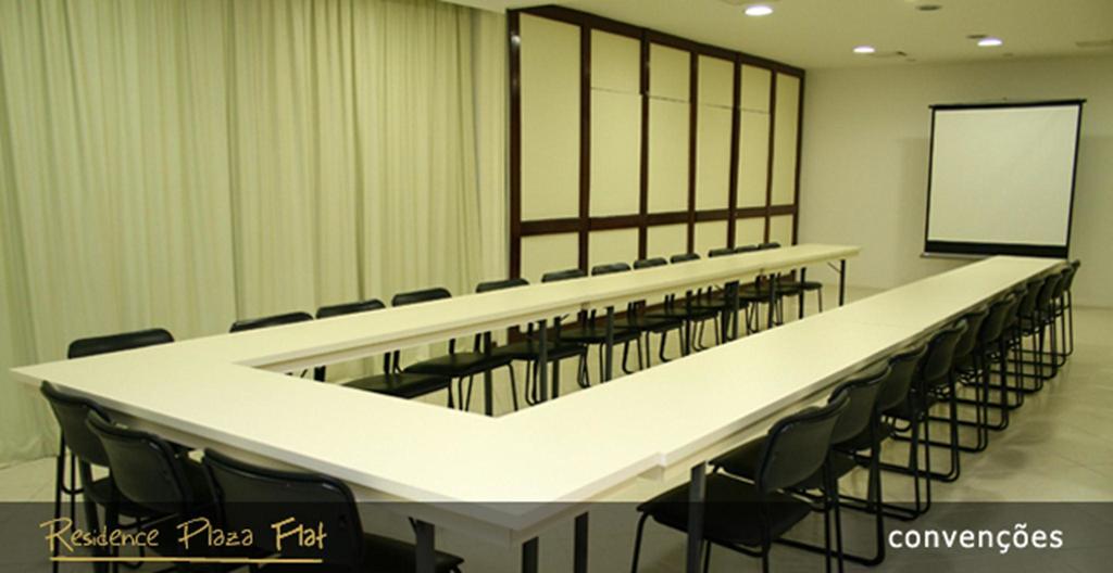 Plaza Flat 3*